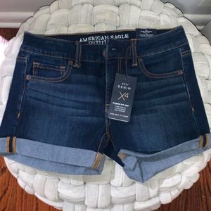 NWT AMERICAN EAGLE jean shorts size 4